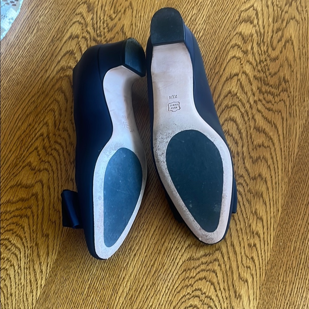 Vaneli Navy Heels with Bow Accent - Picture 7 of 10